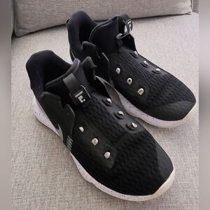 Nike LeBron Witness 5 Size 9.5 Black White Men’s CQ9380-001 Clean Condition